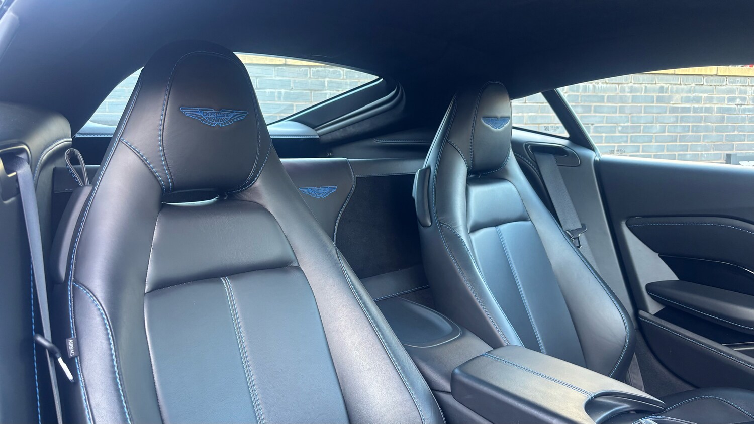 Used Aston Martin Vantage 2019 for sale - 76455009: Photo 12