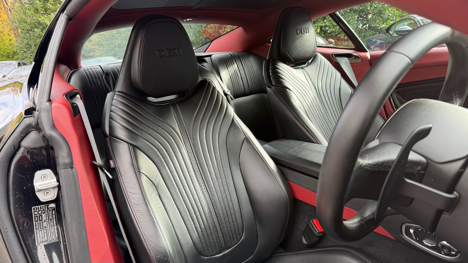 Used Aston Martin DB11 2020 for sale - 76346935: Photo 12