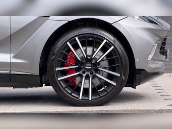 Used Aston Martin DBX 2023 for sale - 79483136: Photo