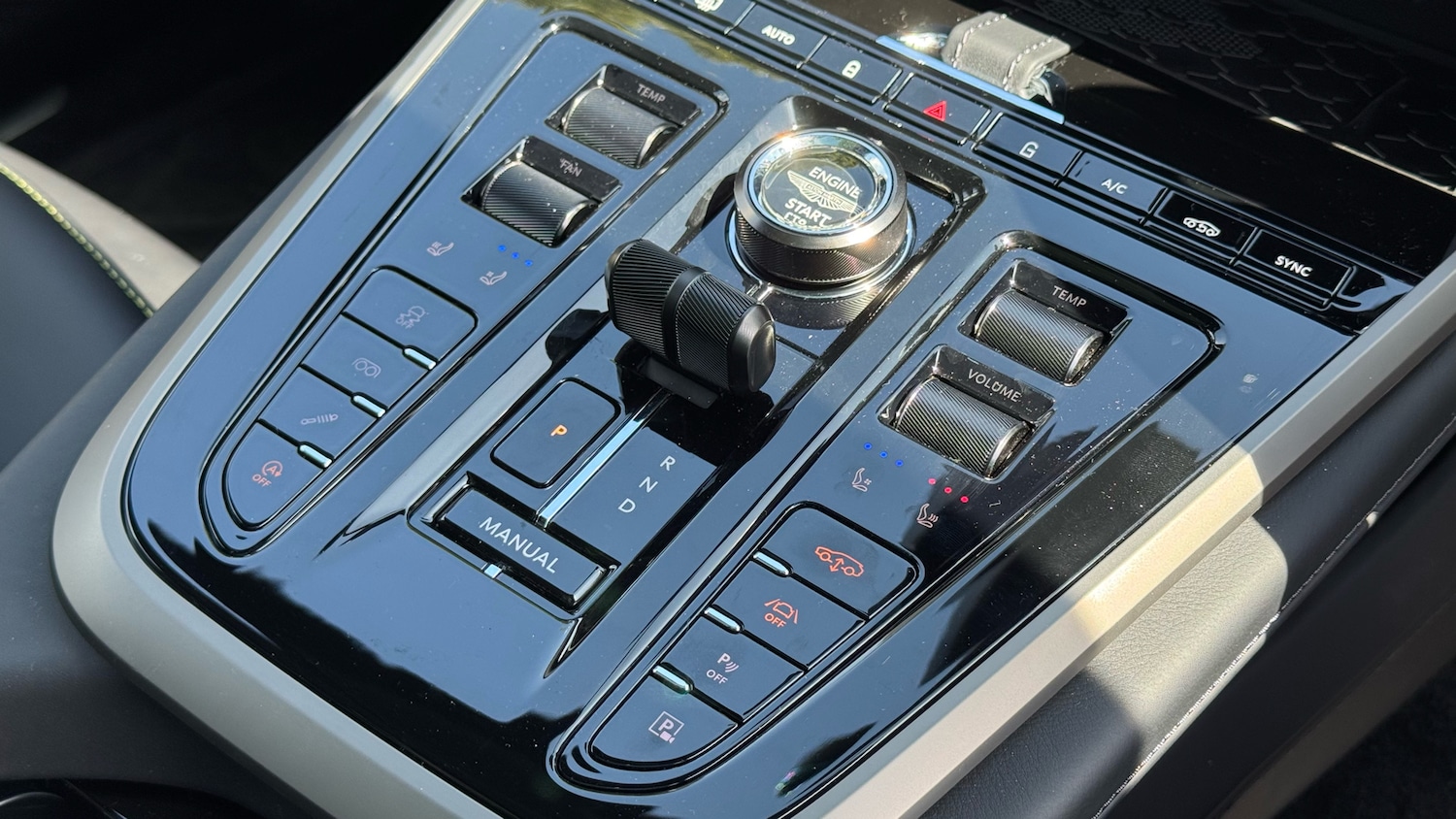 Used Aston Martin DBX 2025 for sale - 77173254: Photo 19