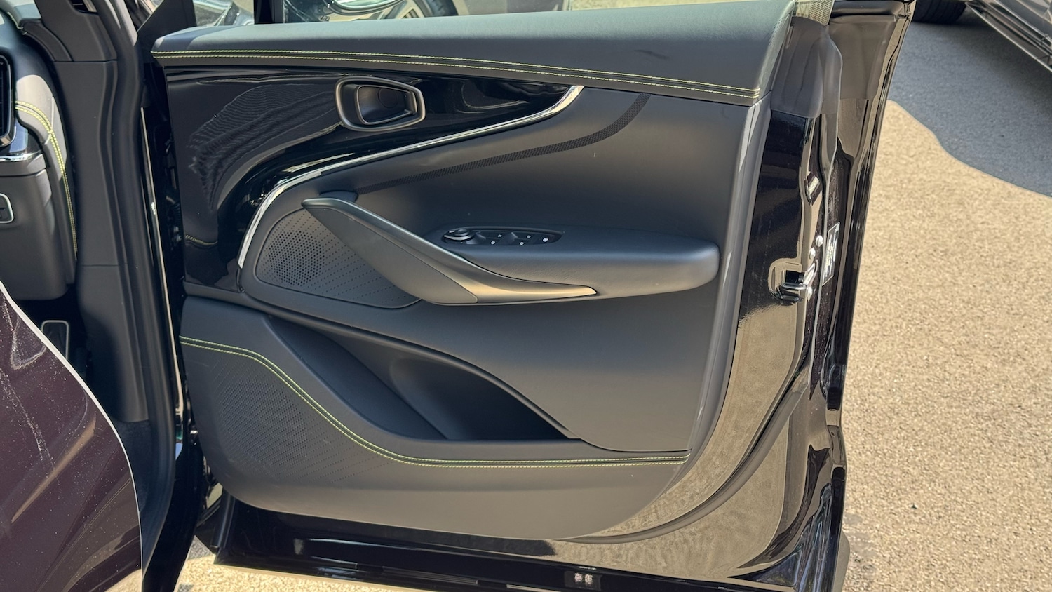 Used Aston Martin DBX 2025 for sale - 77173254: Photo 20