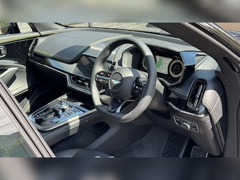 Used Aston Martin DBX 2025 for sale - 77173254: Photo