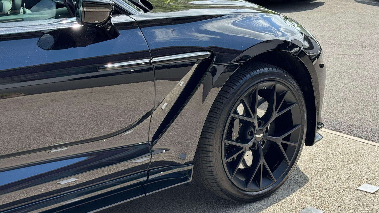 Used Aston Martin DBX 2025 for sale - 77173254: Photo 9