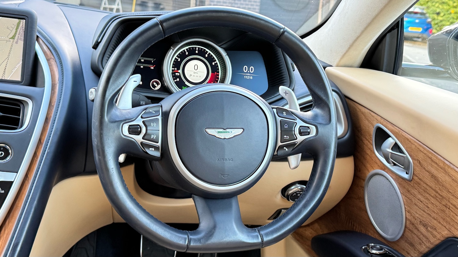 Used Aston Martin DB11 2023 for sale - 75899032: Photo 11