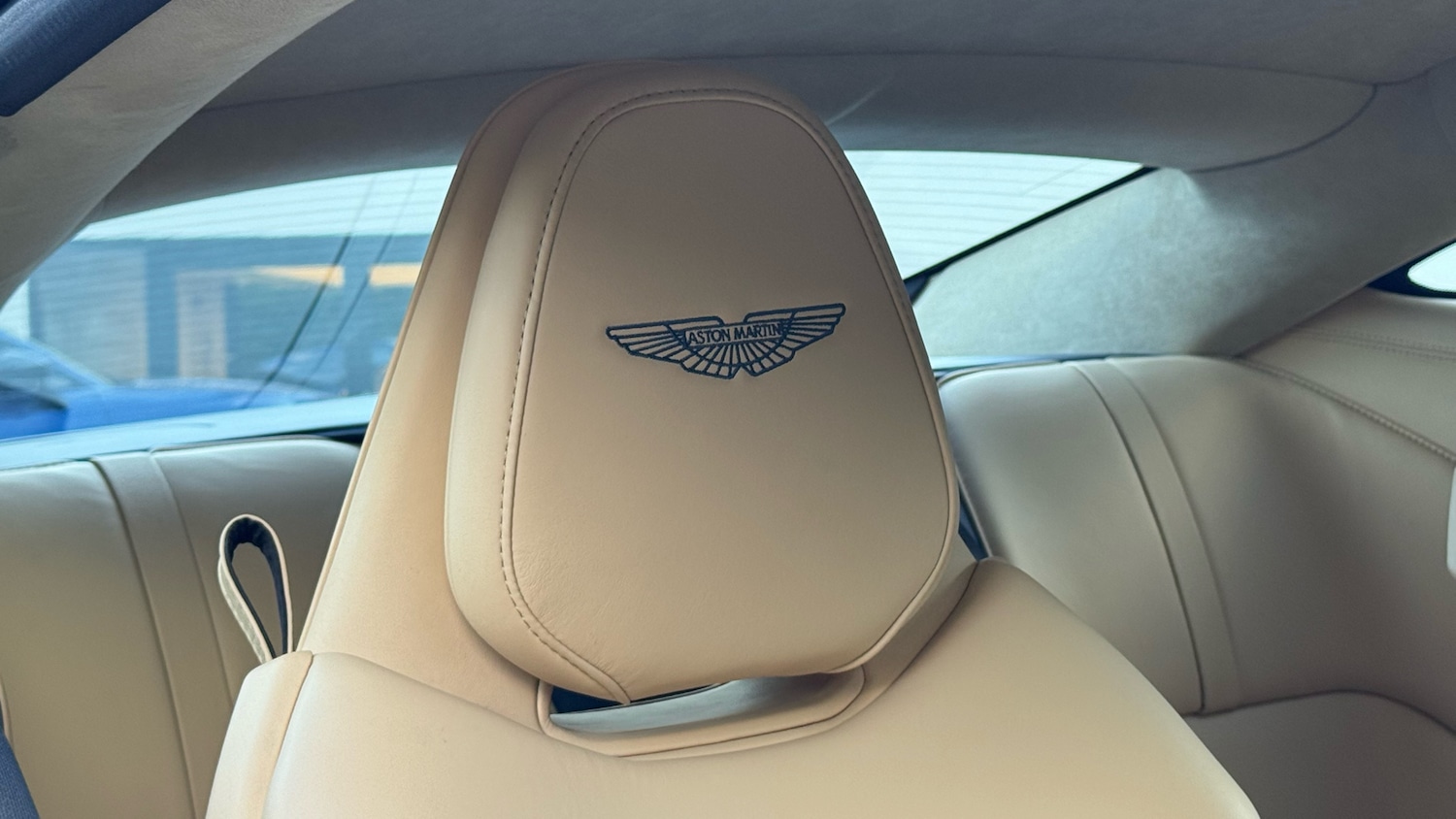 Used Aston Martin DB11 2023 for sale - 75899032: Photo 5