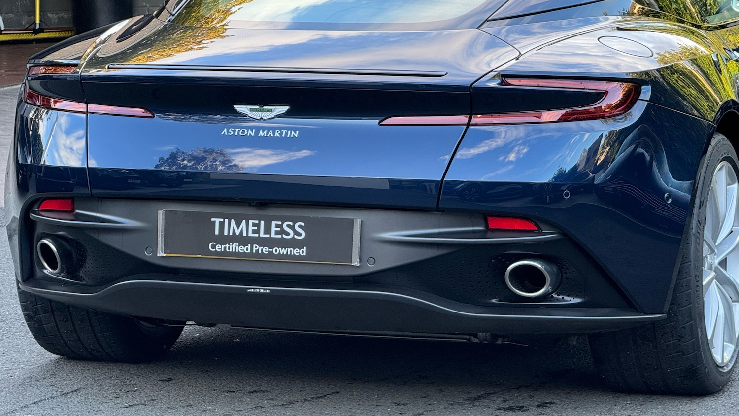 Used Aston Martin DB11 2023 for sale - 75899032: Photo 8