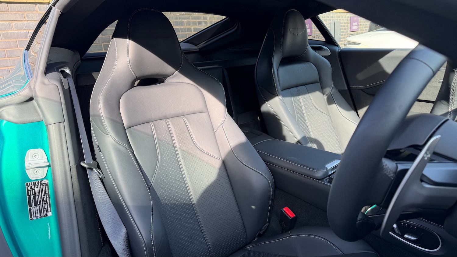 Used Aston Martin Vantage for sale - 77968558: Photo 12