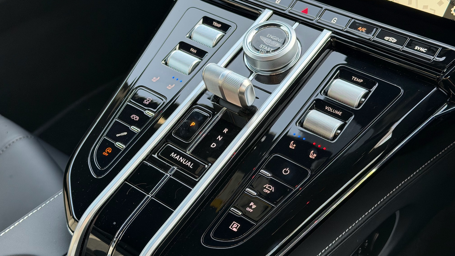 Used Aston Martin Vantage for sale - 77968558: Photo 17