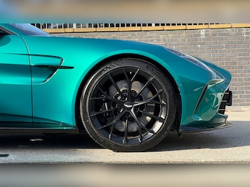 Used Aston Martin Vantage 2025 for sale - 77968558: Photo