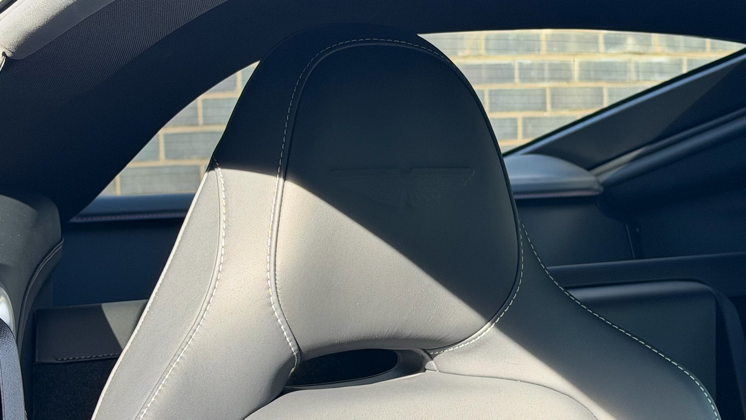 Used Aston Martin Vantage for sale - 77968558: Photo 5