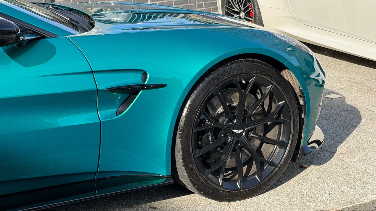 Used Aston Martin Vantage for sale - 77968558: Photo 9