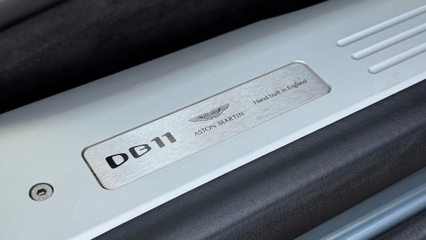 Used Aston Martin DB11 2018 for sale - 76305223: Photo 21