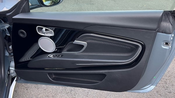 Used Aston Martin DB11 2018 for sale - 76305223: Photo 22