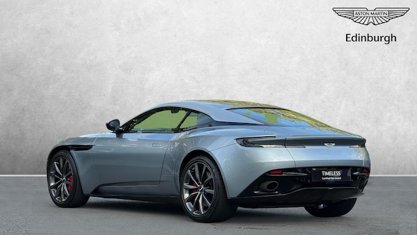Used Aston Martin DB11 2018 for sale - 76305223: Photo 2