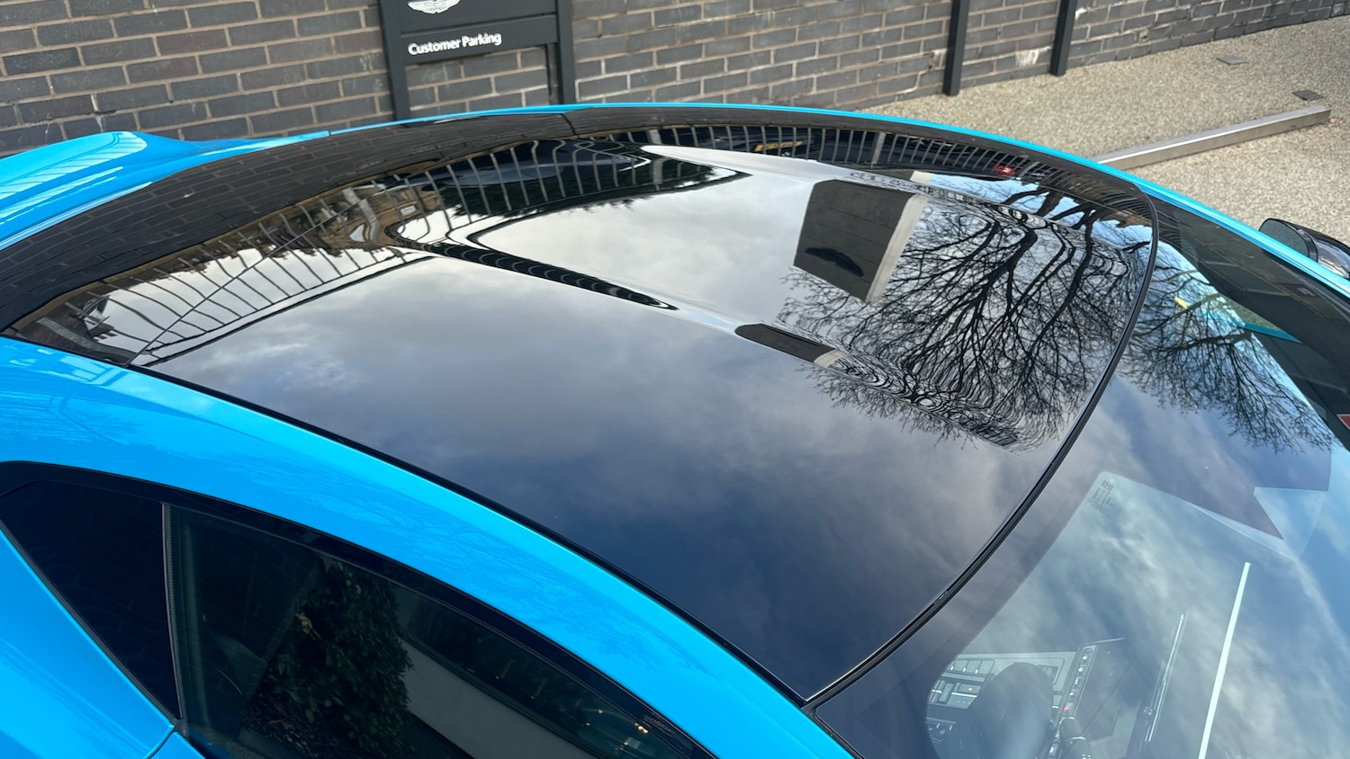 Used Aston Martin Vantage for sale - 77954163: Photo 17