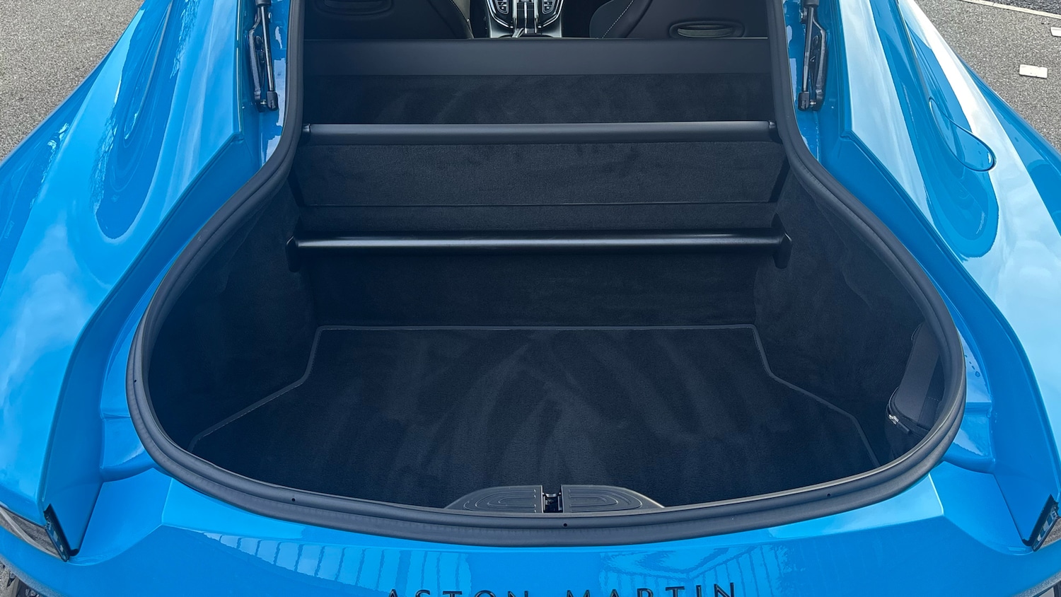 Used Aston Martin Vantage for sale - 77954163: Photo 18