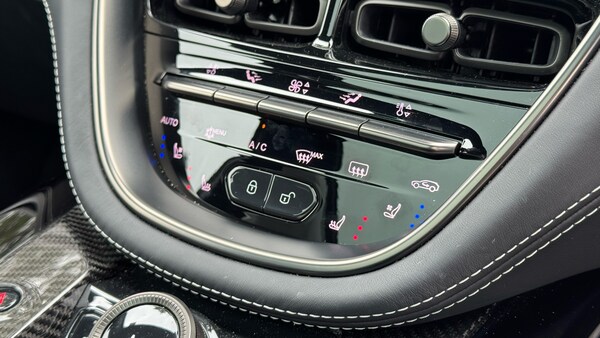 Used Aston Martin DBX 2022 for sale - 75349402: Photo 20