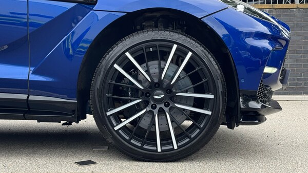 Used Aston Martin DBX 2022 for sale - 75349402: Photo 4