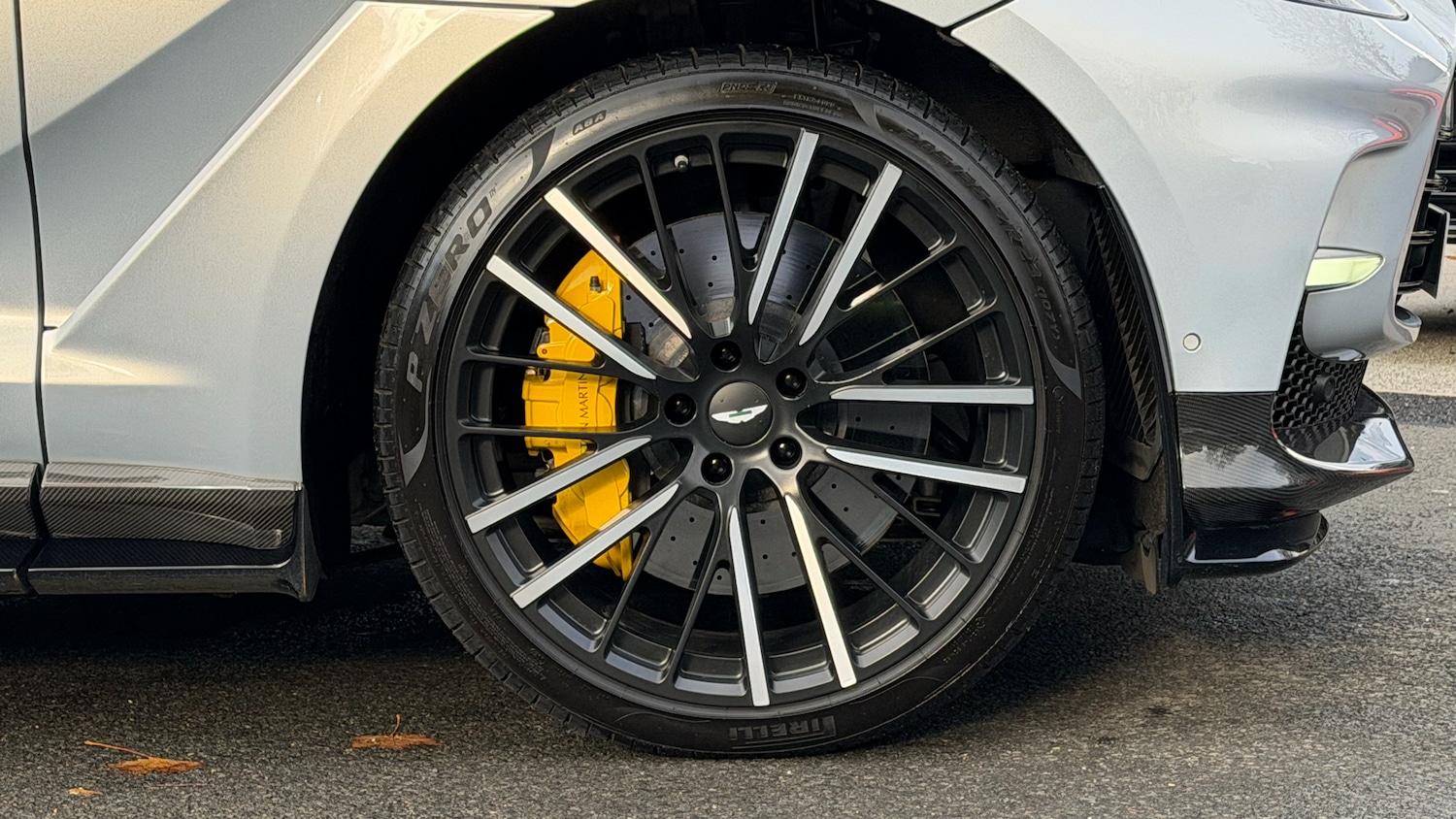 Used Aston Martin DBX 2022 for sale - 76536402: Photo 4