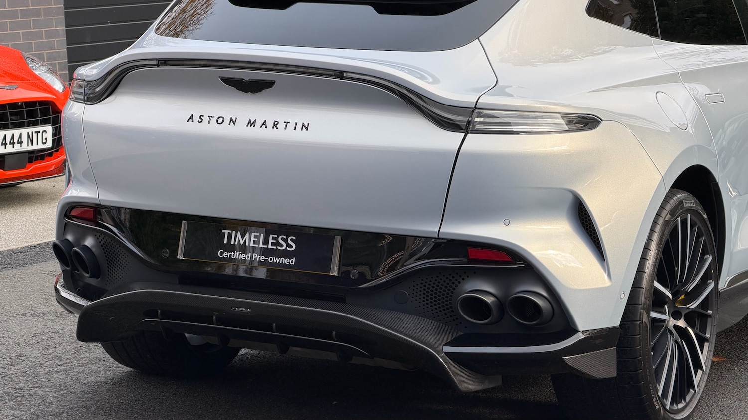 Used Aston Martin DBX 2022 for sale - 76536402: Photo 8