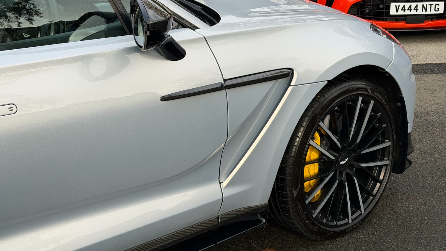 Used Aston Martin DBX 2022 for sale - 76536402: Photo 9