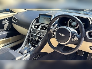 Used Aston Martin DB11 2017 for sale - 79314466: Photo
