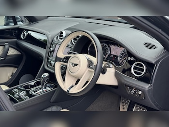 Used Bentley Bentayga 2019 for sale - 75779590: Photo