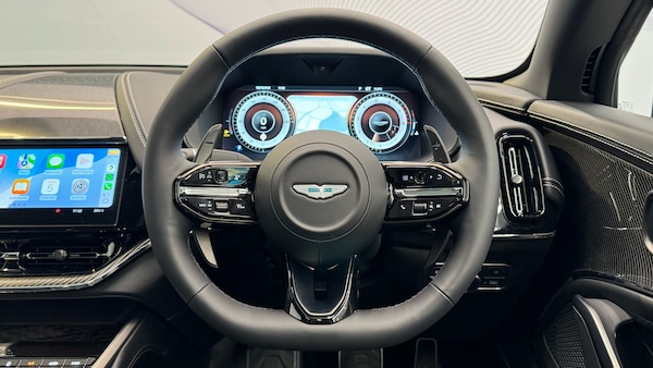 Used Aston Martin DBX 2025 for sale - 76257908: Photo 11