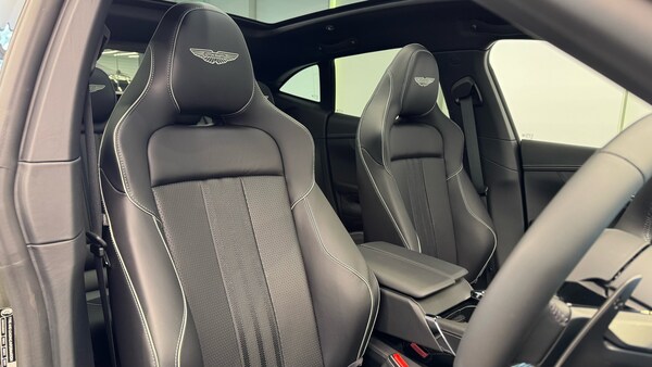 Used Aston Martin DBX 2025 for sale - 76257908: Photo 12