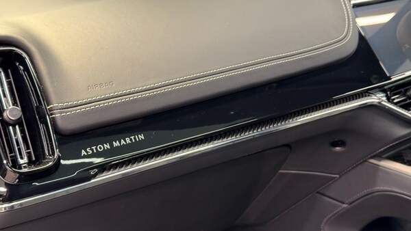 Used Aston Martin DBX 2025 for sale - 76257908: Photo 17