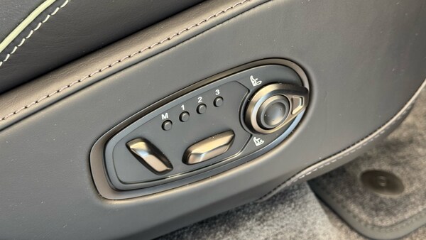 Used Aston Martin DBX 2025 for sale - 76257908: Photo 21
