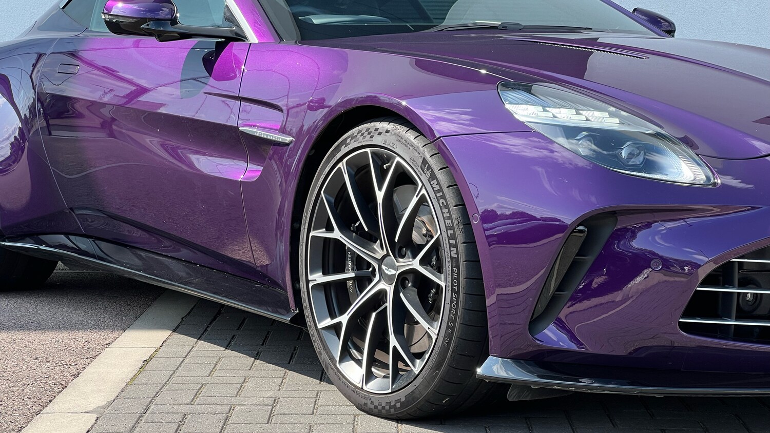 Used Aston Martin Vantage 2024 for sale - 77906321: Photo 15