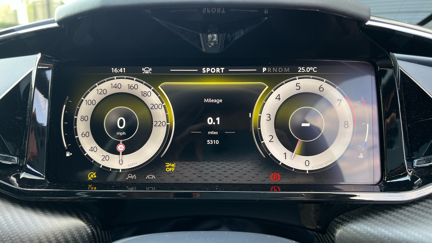 Used Aston Martin Vantage 2024 for sale - 77906321: Photo 6