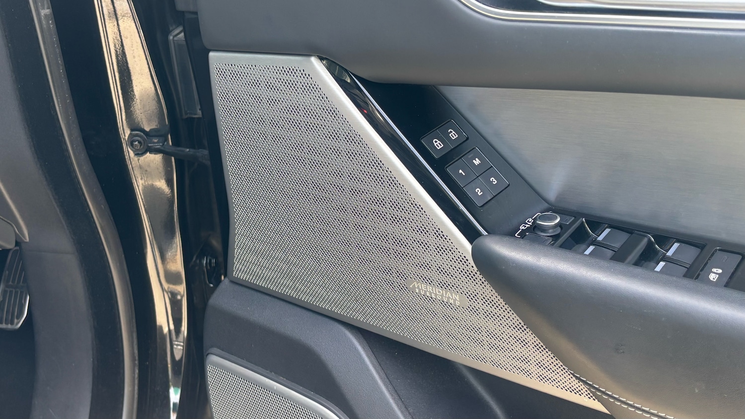 Used Land Rover Range Rover Velar 2021 for sale - 75925311: Photo 21
