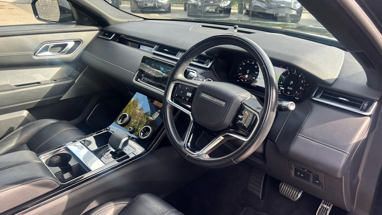 Used Land Rover Range Rover Velar 2021 for sale - 75925311: Photo 3