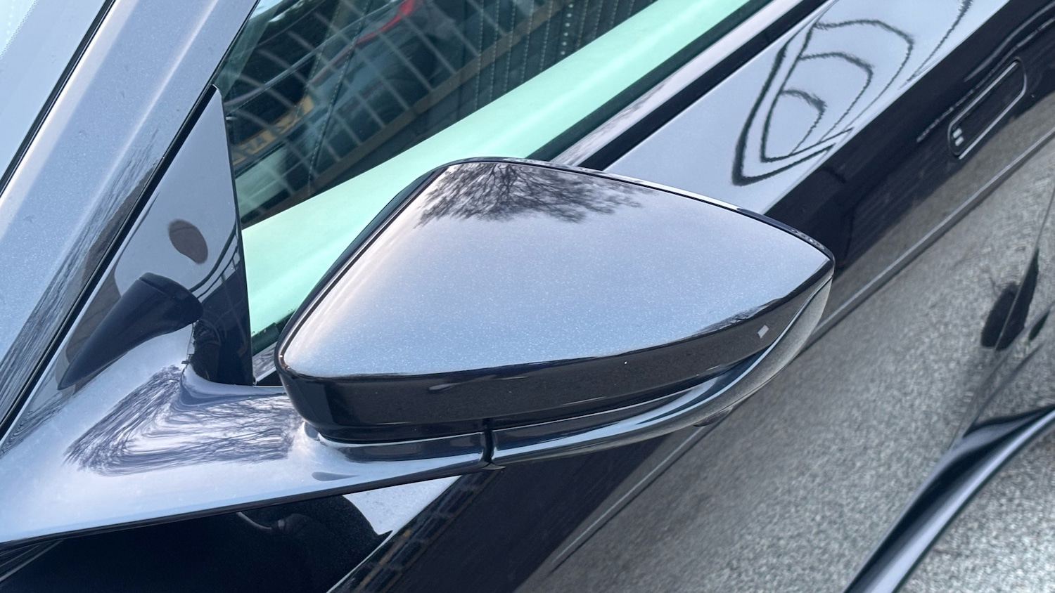 Used Aston Martin DB11 for sale - 77807274: Photo 15