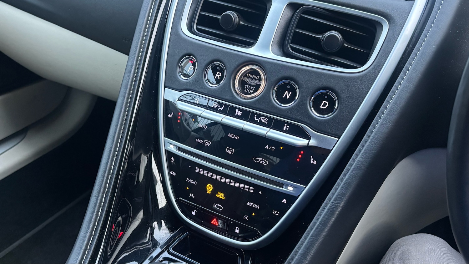 Used Aston Martin DB11 for sale - 77807274: Photo 17