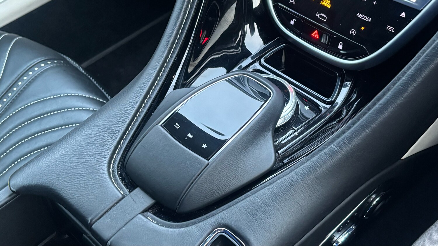 Used Aston Martin DB11 for sale - 77807274: Photo 18