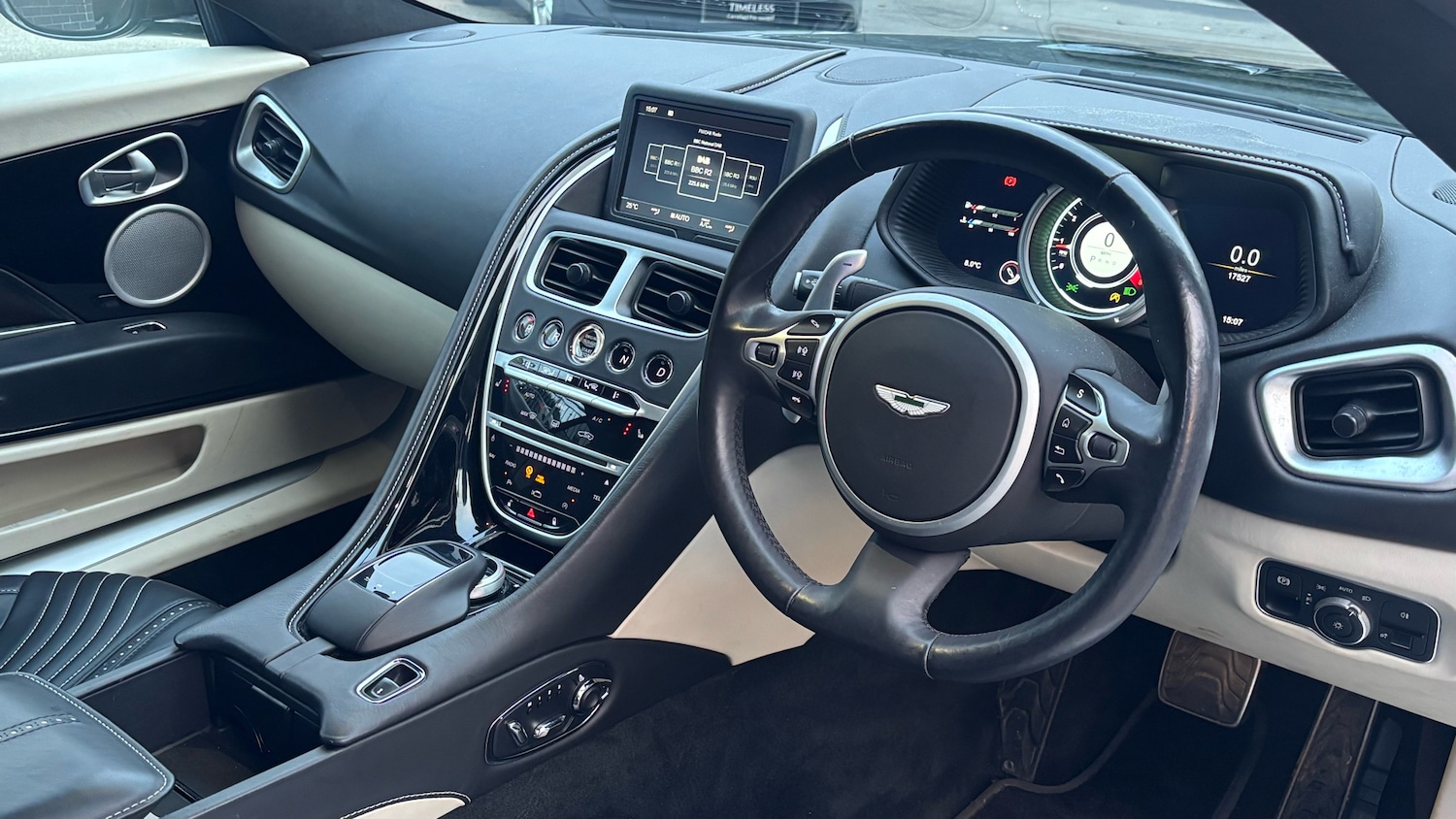 Used Aston Martin DB11 for sale - 77807274: Photo 3