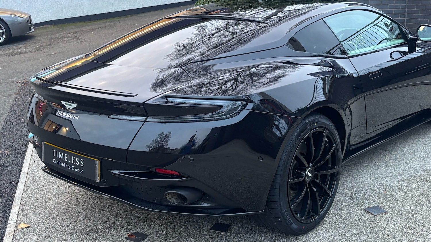 Used Aston Martin DB11 for sale - 77807274: Photo 8