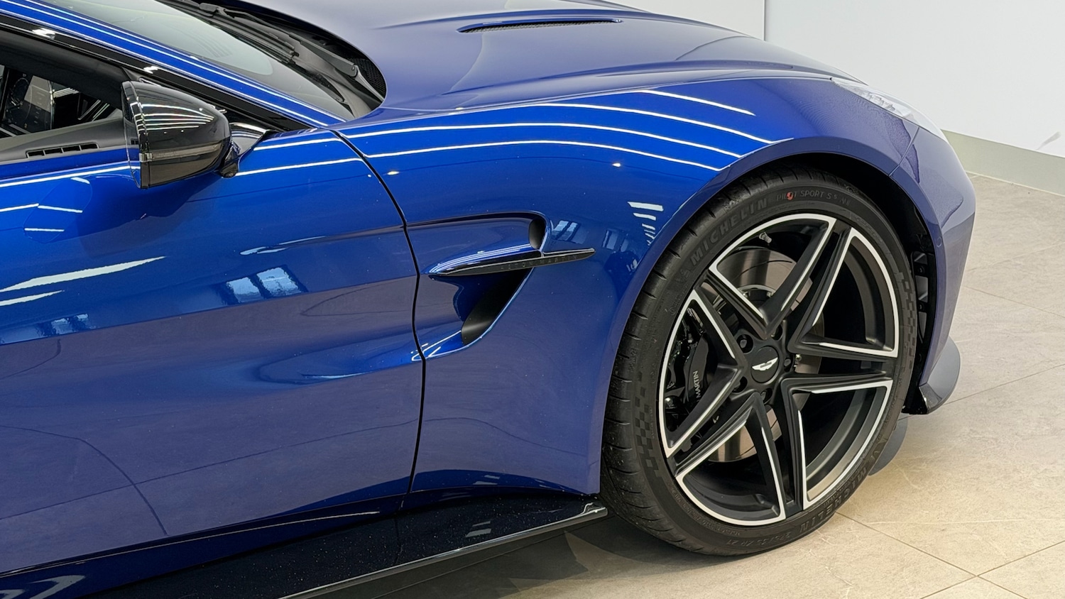 Used Aston Martin Vantage for sale - 77370556: Photo 9