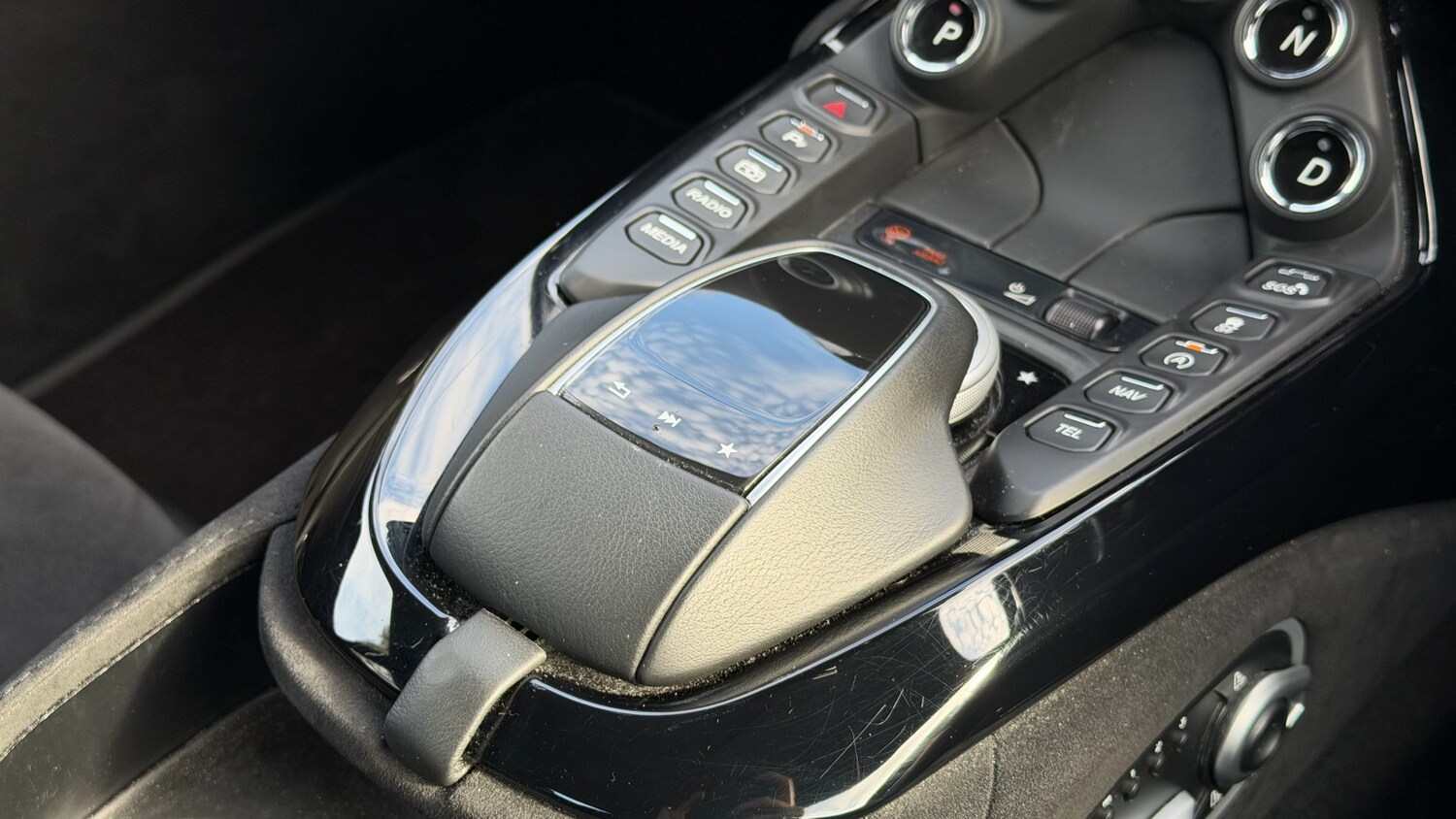 Used Aston Martin Vantage for sale - 76149106: Photo 17