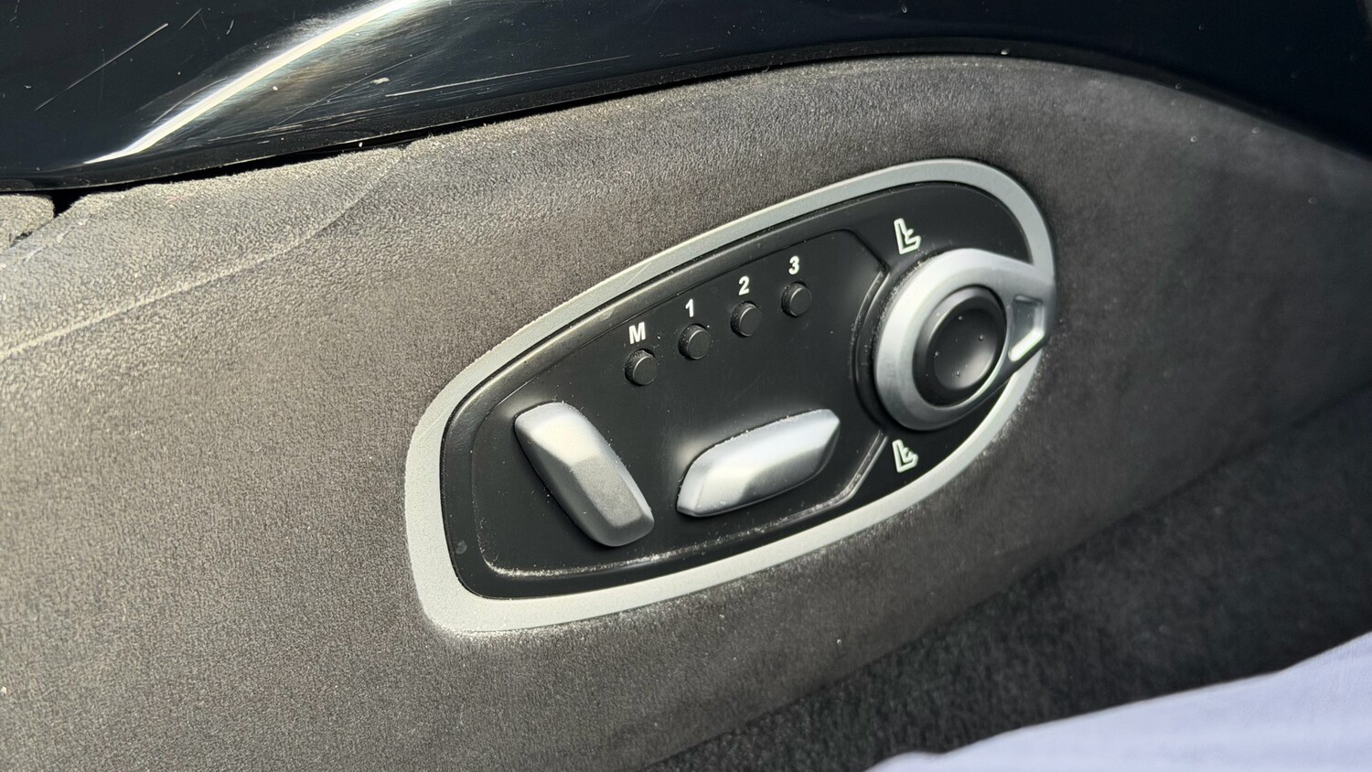 Used Aston Martin Vantage for sale - 76149106: Photo 23