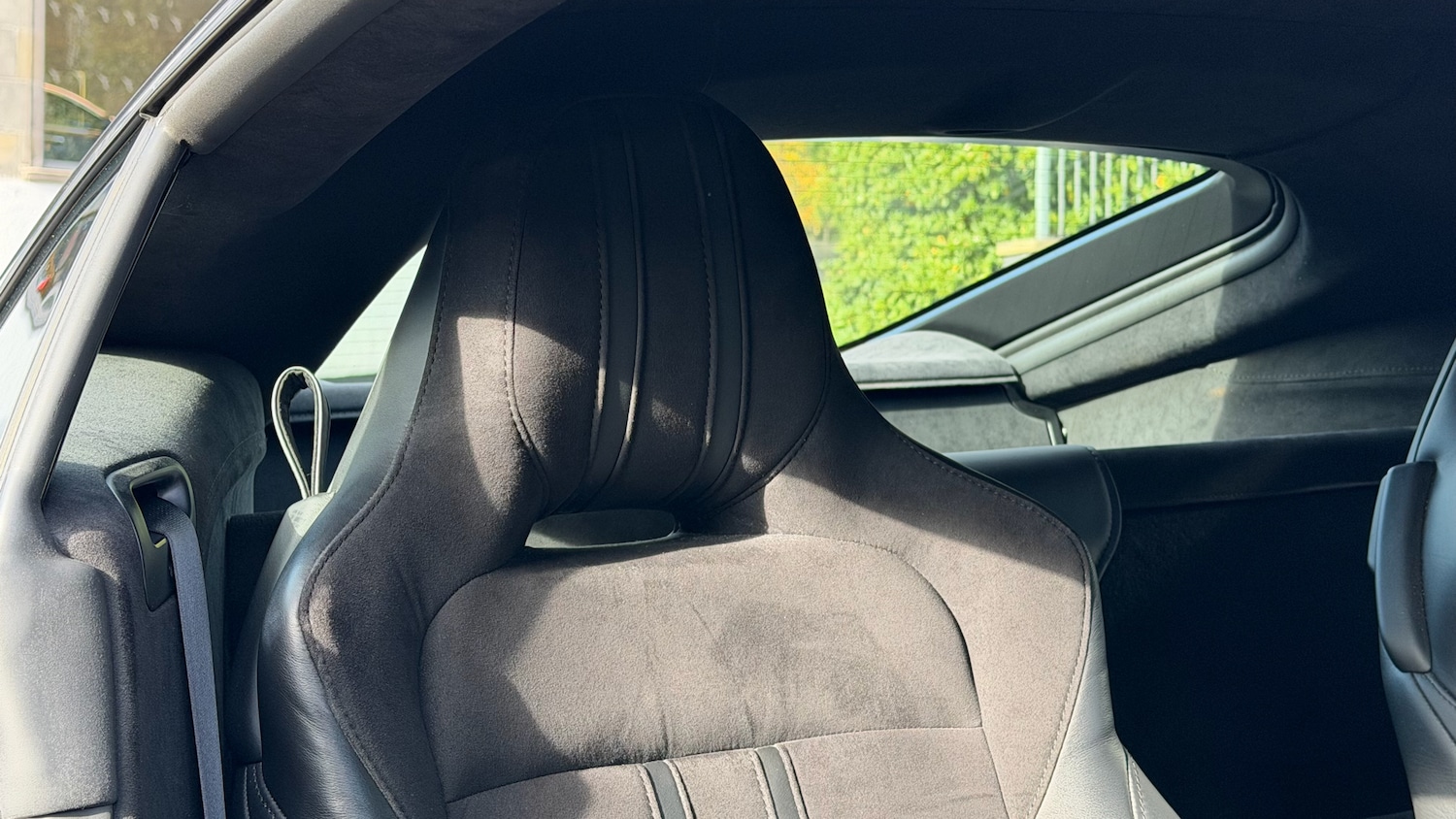 Used Aston Martin Vantage for sale - 76149106: Photo 5