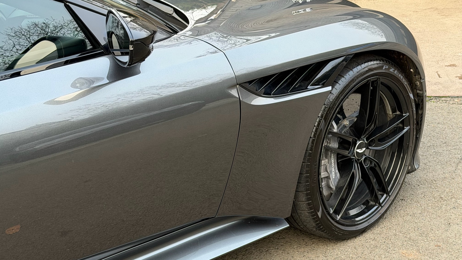 Used Aston Martin DBS 2019 for sale - 77065531: Photo 9