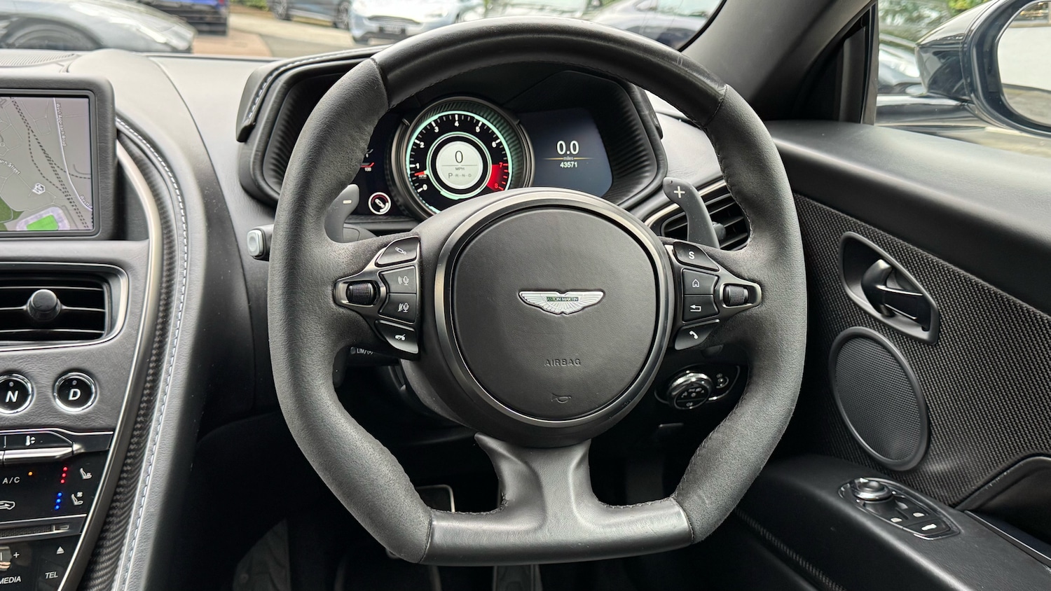 Used Aston Martin DB11 2019 for sale - 76164851: Photo 11