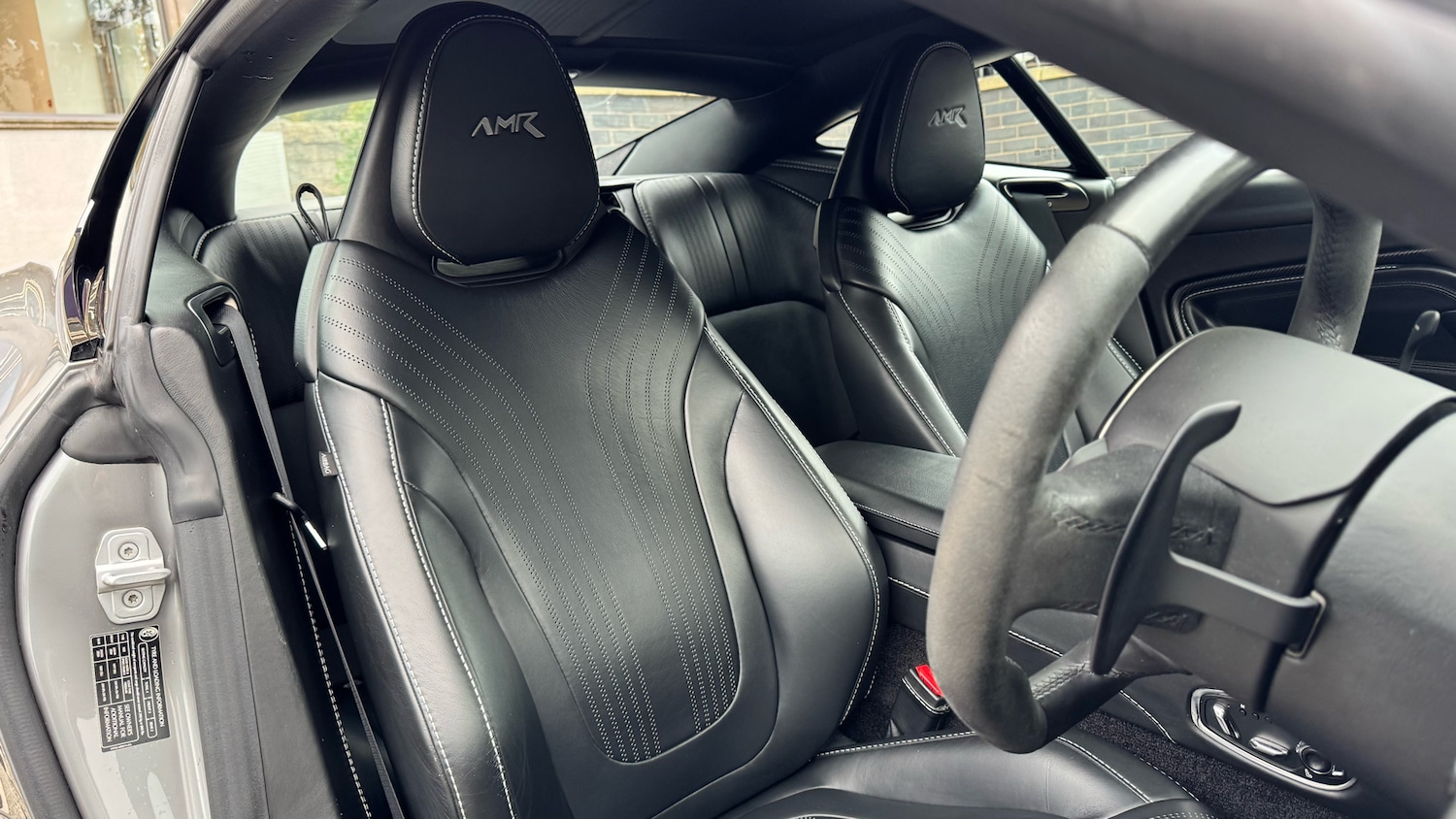 Used Aston Martin DB11 2019 for sale - 76164851: Photo 12