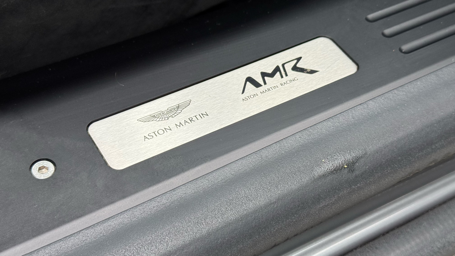 Used Aston Martin DB11 2019 for sale - 76164851: Photo 16