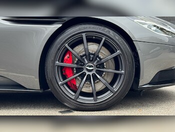 Used Aston Martin DB11 2019 for sale - 76164851: Photo 4