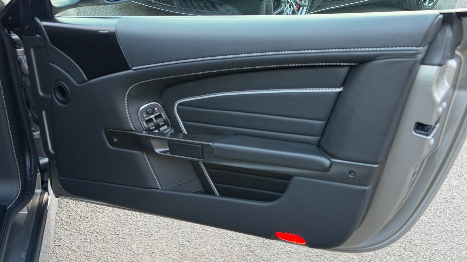 Used Aston Martin DB9 2015 for sale - 77643480: Photo 22